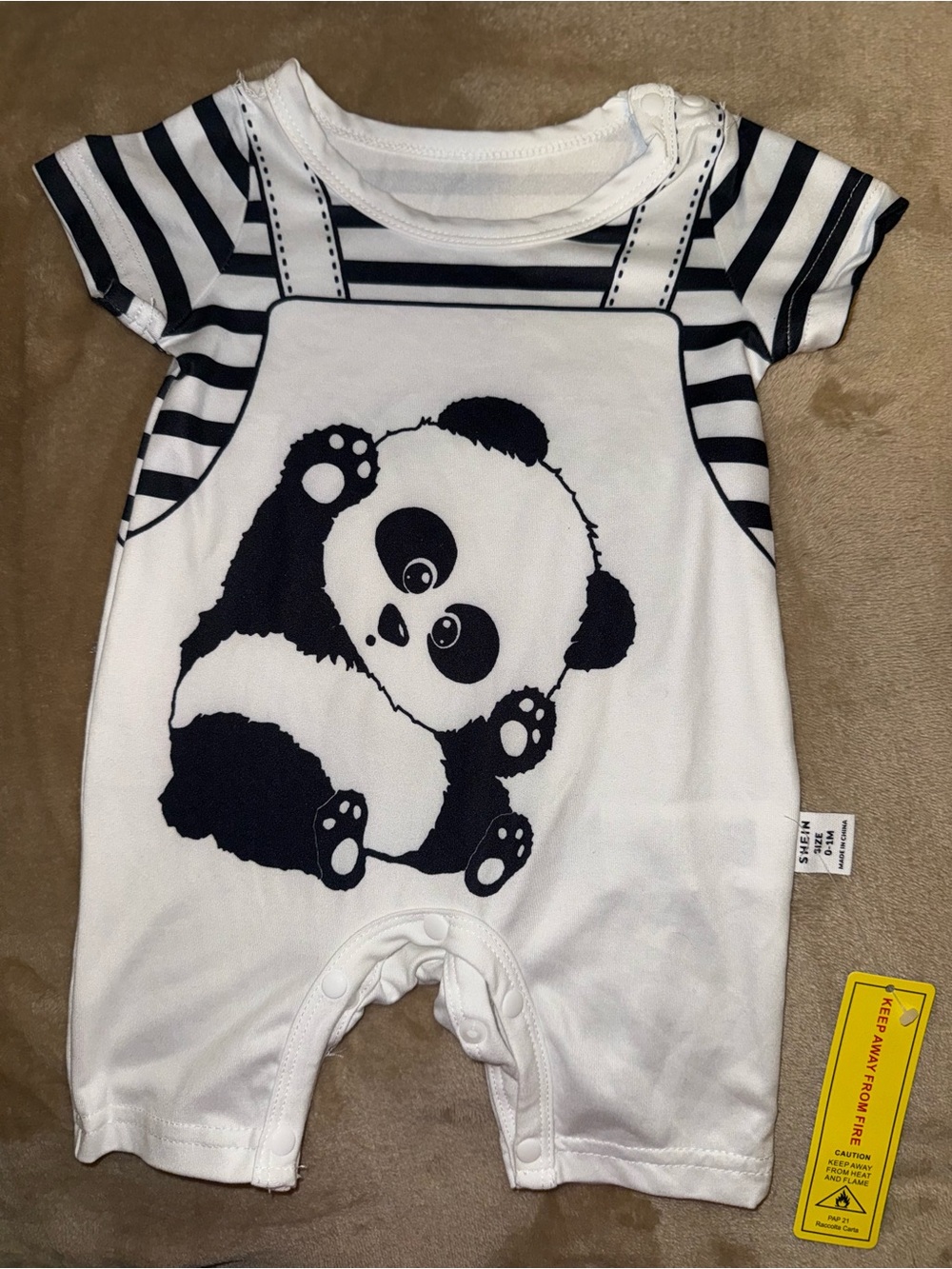 SHEIN White and Black Panda Print Baby One-Piece Bodysuit